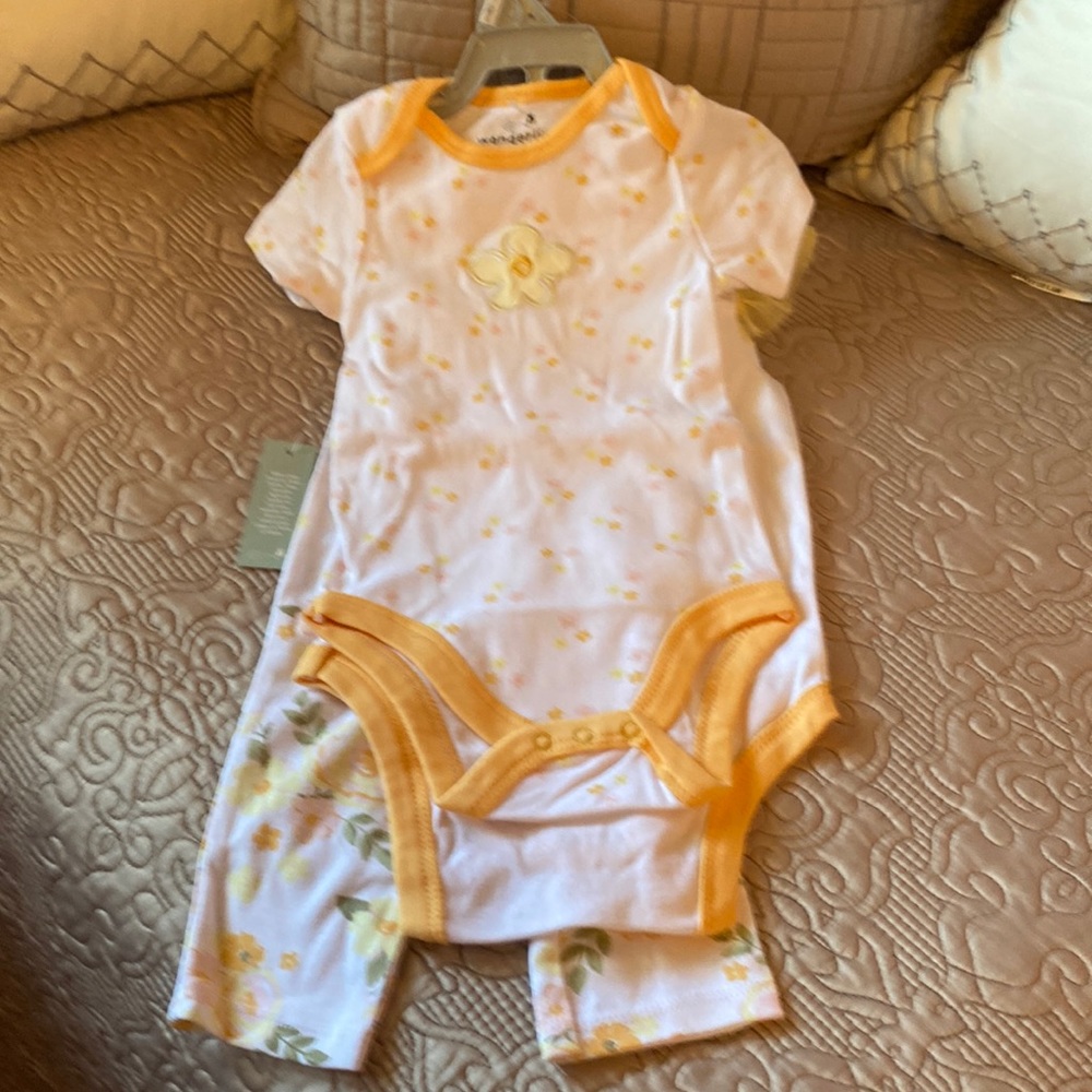 Wanderling Girls 3.piece Lafayette Set 6-9 months